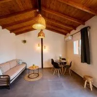 LemonTreesHouses 2 Peaceful Stay Near Athens Airport & Rafina Port,Pikérmion的飯店