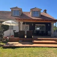 Sada में, होटल Cumbre- chalet con piscina cubierta y vistas al mar en Sada