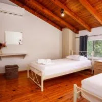 Harmony House Corfu 2, hotel em Virós