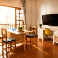 Tenerife candelaria vacaciones, quiet apartment near the ocean and local food spots and coastal walks, FAST WIFI, hotel en Candelaria