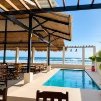Hotel Yaltas Inn, khách sạn ở Tola