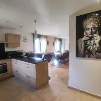 Maison de montagne avec piscine chauffée, hotel en Beuil