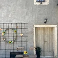 Hramišče, Botega, hotel i Šmarje