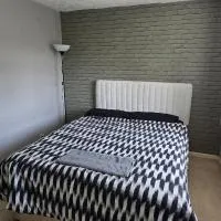 Room in cozy house at quiet location, hotel u gradu 'Keynsham'