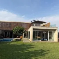 Casa Catalina - Oceanfront house Lima, hotel in Lima
