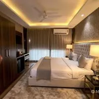 Hotel Galaxy international Delhi igi Airport Free pickup, хотел в Газиабад