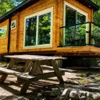1-bedroom Unique Eco Log Cabins in Parry Sound #104: Parry Sound şehrinde bir otel
