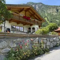 Apartment inn Austria، فندق في فوندس