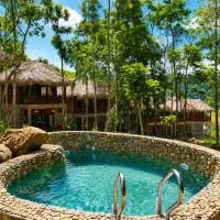 Halora Puluong Retreat: Lũng Tiềm şehrinde bir otel