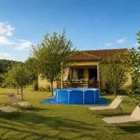Green Little Cottage with Pool near Ostrog Monastery, hotelli kohteessa Danilovgrad