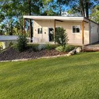 Sunshine Coast Hinterland Retreat - Yandina Station, hotel em Yandina Creek