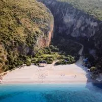 Gjipe eco campground 2、Iliasのホテル