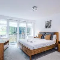Modern home, Fully equipped, Fast Wi-Fi, Perfect for Long Stays & Contractors, hotel a Middleton