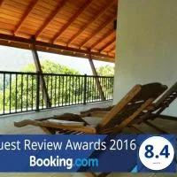 Birds Paradise Hotel, hotel di Kudawe