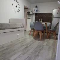 Los Aromos Carhue, hotel Carhuéban