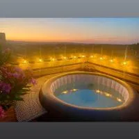 Les Anges de Sigean, Chambres d'hôtes de Luxe,Rooftop Panoramique avec Jacuzzi, hotell sihtkohas Sigean