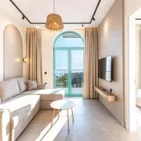 Santorini Dream 2 Apt w Parking, Kitchen and Sunset, Sea View - Drymade, Hotel in Dhërmi