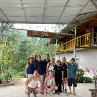 Song Ban Mountain Homestay, отель в городе Хазянг