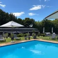 Constantia Winelands Lodge – hotel w mieście Constantia