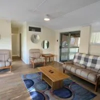 Hilltop Cottage, hotel in Sarsfield