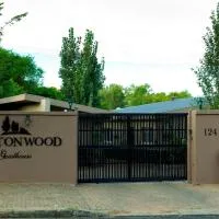 Cottonwood Guesthouse Bloemfontein, hotel i Dan Pienaar
