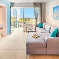 House of the Horizon Playa Las Cucharas VV penthouse with sea & pool view AIRCON, hotel en Costa Teguise