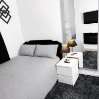 Located in London, next to Forest Hill train station , Studio Apartment nice relaxing chill spot, hotelli kohteessa Forest Hill