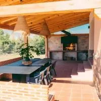 Casa Rural Torrecaballeros-Segovia, hotel u gradu Torrecaballeros