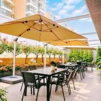 Dayin Serene Garden Hotel -Shanghai Hongqiao North Xinjing Metro Station -Large Social Area -Bar -Café -Gym -Free Laundry Luggage Storage -24H Front Desk-English Service, hotel i Shanghai