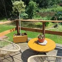 Chalet dans un petit coin de paradis, La Vie Est Belle, хотел в Canlers