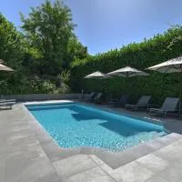 라부와세에 위치한 호텔 Logis Hotel Le Petit Casset