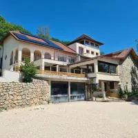 Le Vernay en Savoie - Petit Hôtel Nature, hotel en Saint-Maurice-de-Rotherens