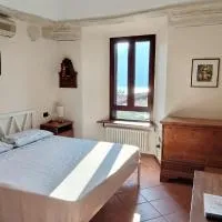 Dimora Fenni - Appartamento elegante nel cuore di Monte Isola con Wi-Fi e aria condizionata, hotel di Monte Isola