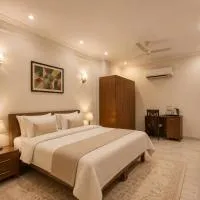 Hotel Heaven Silk 108, Near Galleria Market & Phase I Metro, hotelli kohteessa Gurgaon