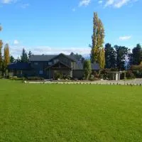 Golfcourse Road Chalets and Lodge, viešbutis mieste Vanaka