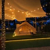 Riverside Glamping Resort Kanchanaburi, khách sạn ở Kanchanaburi