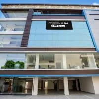 Townhouse Oak ISBT Bus Terminal Dehradun Formerly Hotel Himalayan, hotel u gradu Dehradun