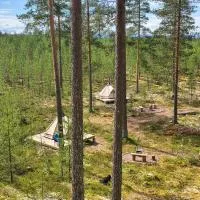 Micro natuurcamping met complete tipitenten bij Nationaal Park Fulufjället, hotel en Sörsjön