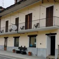 Affitta Camere La Dolce Sosta, hotelli kohteessa Perosa Argentina