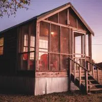 Lakeview Cedar Cabin - 7, hotel em Mead