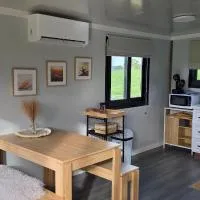Rocky Road Retreats، فندق في Forest Grove