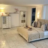 NEUE Sonnige große Villa Ferienwohnung, , NUR 10 min ZU Fuß VON LEGOLAND entfernt,126 m2 stillvolle Ferienwohnung NR 1 , wunderschöner Garten mit Terrasse und Waldblick, großes Bad, ruhige Lage, Erholung My Luxury Apartments, hotel sa Kleinkötz
