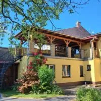 Apartmán Moravská brána, s terasou, masážemi a cyklostezkou, hotel em Lipník nad Becvou