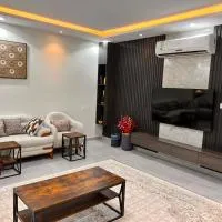 تلال الفخامة, hotel u gradu 'Ha'il'