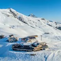 Berghotel Hahnenmoos, hotel u gradu Adelboden
