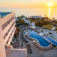Theo Sunset Bay Hotel, hotel di Paphos