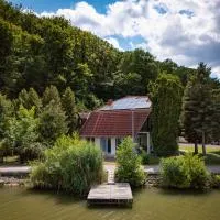 Tóparti Vendégház, hotell i Orfű