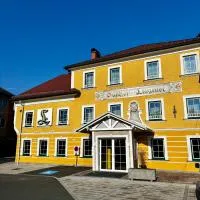 Hotel Lebzelter Straßwalchen, Familien und Business Aufenthalt, Seengebiet, Erlebnispark, hotel i Strasswalchen