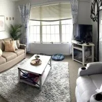 Gorgeous New Zen Suite Sleeps 4-Ski On Off Jiminy, hotel i Hancock
