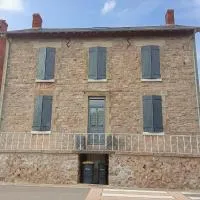 Les lapins bleus โรงแรมในSaint-Sulpice-le-Dunois